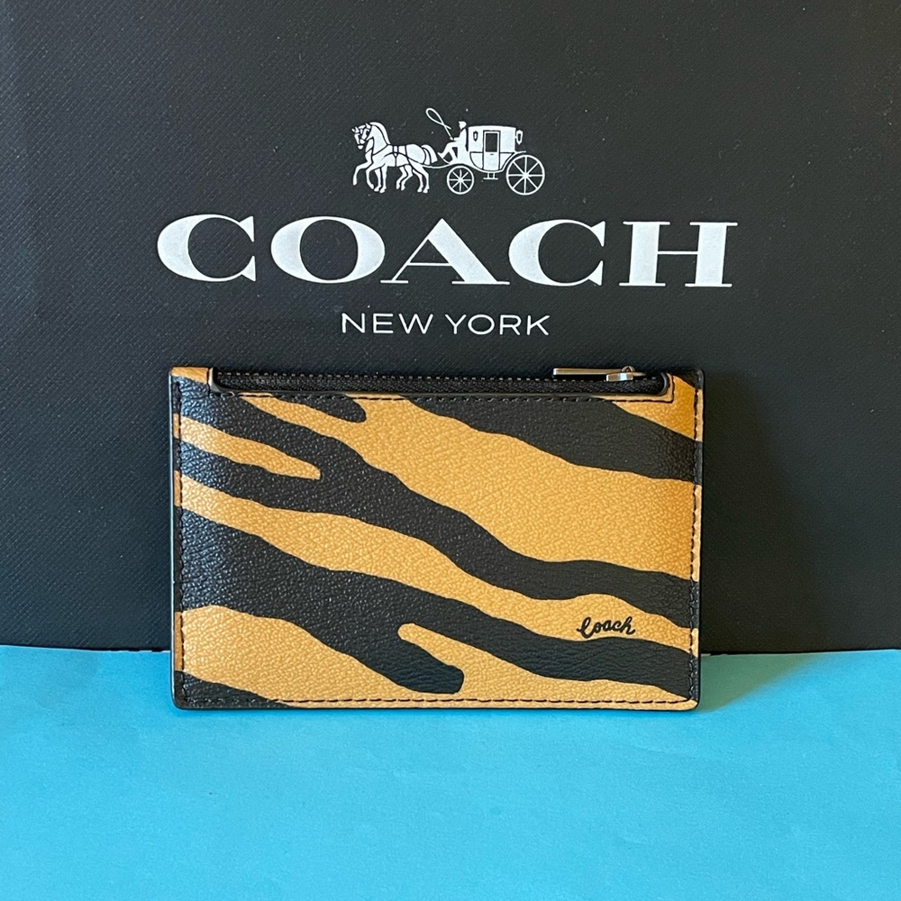 NWT Coach Zip Card Case With Tiger Print QB/Honey/Black Multi